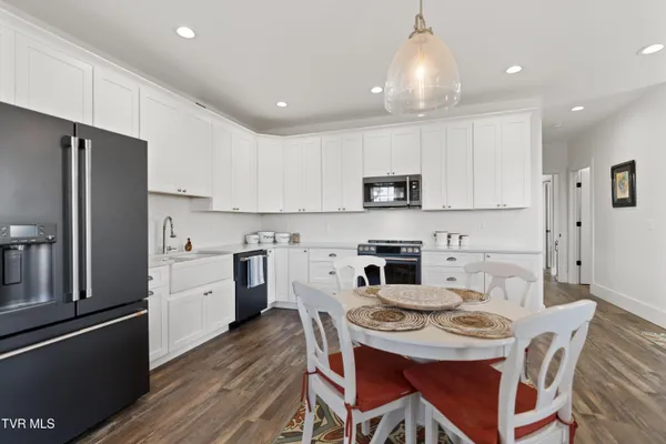 $1,800,000 | 811 Grassy Creek Road, Greeneville, TN 37743