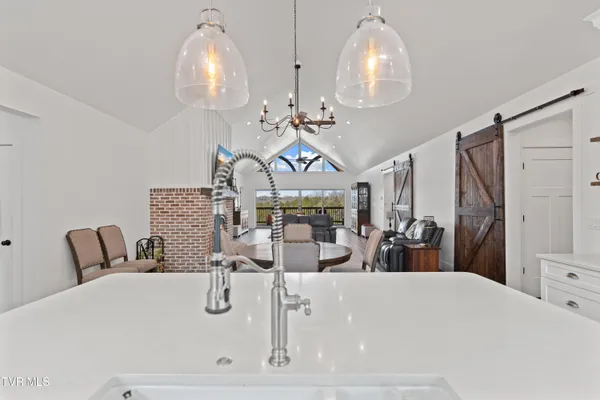$1,800,000 | 811 Grassy Creek Road, Greeneville, TN 37743