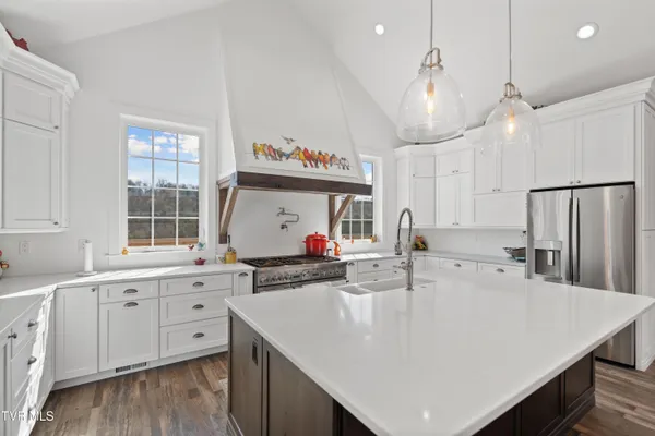 $1,800,000 | 811 Grassy Creek Road, Greeneville, TN 37743