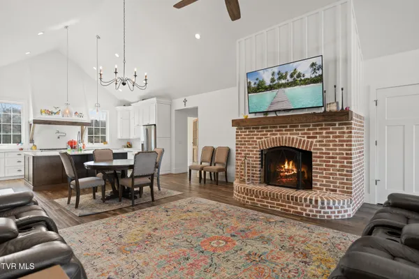 $1,800,000 | 811 Grassy Creek Road, Greeneville, TN 37743