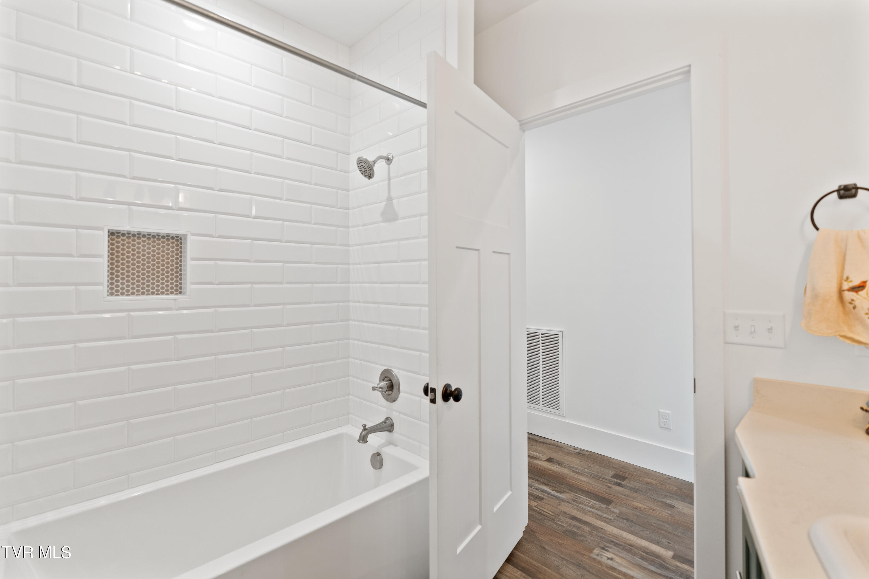 811 Grassy Creek Road Greeneville, TN 37743 - Photo 63 of 101 DSC09224