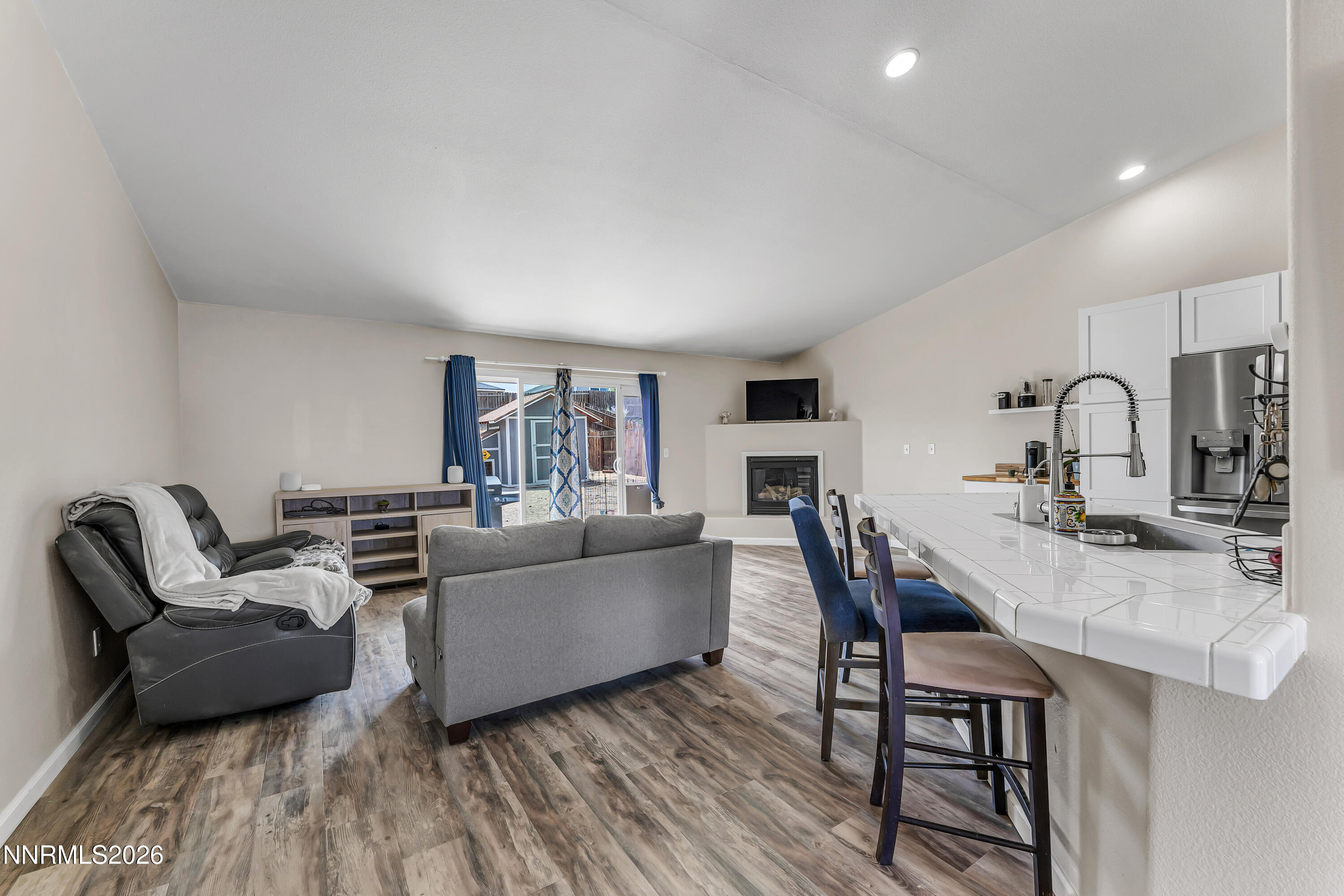333 Emigrant Way Fernley, NV 89408 - Photo 8 of 33 09-333 Emigrant Wy Fernley NV 89408 (9 o