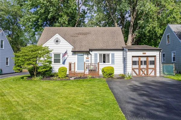 $159,900 | 118 Duxbury Road, Greece, NY 14626