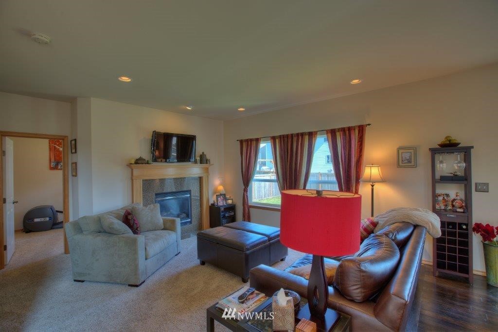 5140 Northeast 8th Street Renton, WA 98059 - Photo 7 of 17 Gallery Image 7