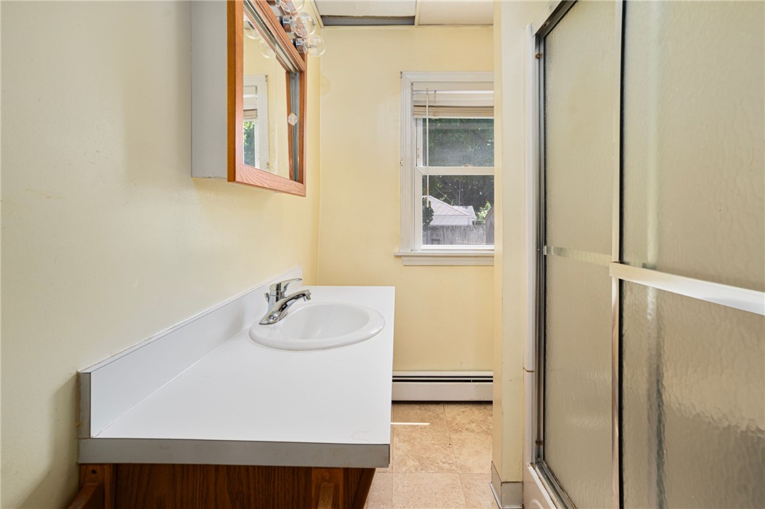 147 Tweed Street Pawtucket, RI 02861 - Photo 12 of 39