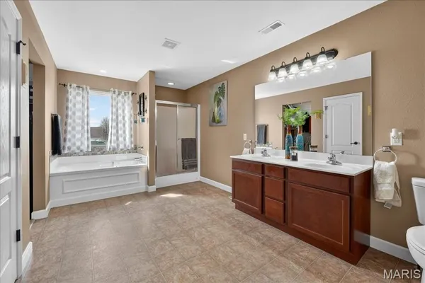 $375,000 | 605 Janet Court, New Baden, IL 62265