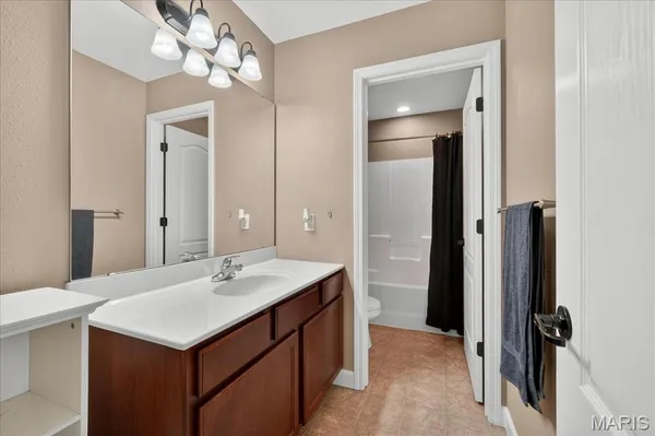 $375,000 | 605 Janet Court, New Baden, IL 62265