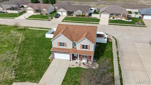 $375,000 | 605 Janet Court, New Baden, IL 62265