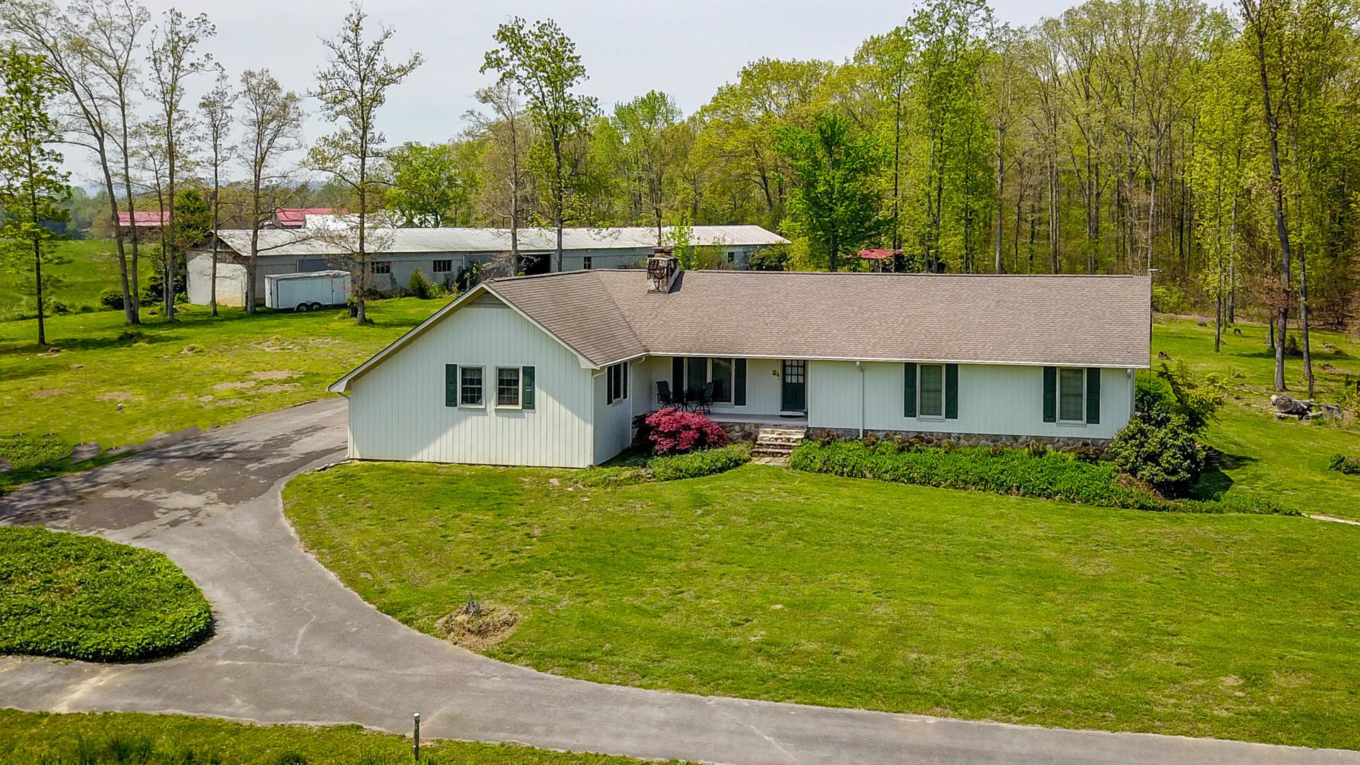 137 Cold Stream Farm Road Madisonville, TN 37354 - Photo 1 of 40 Gallery Image 1