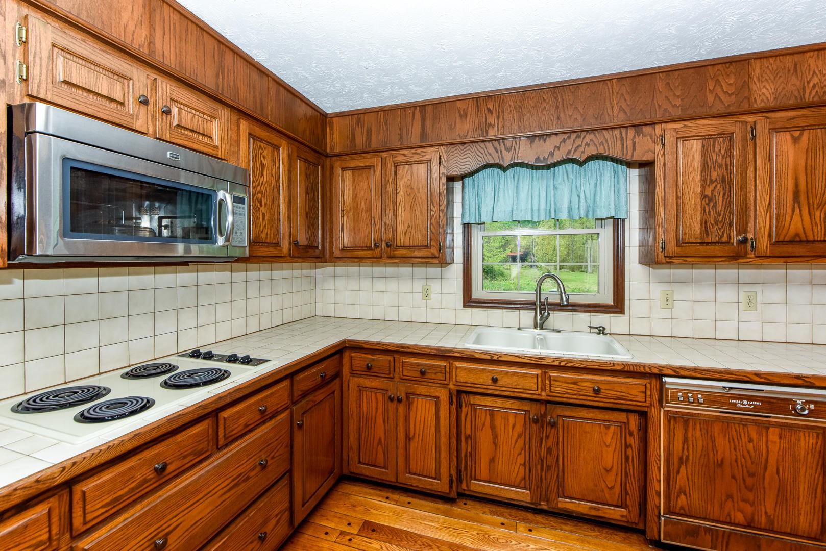 137 Cold Stream Farm Road Madisonville, TN 37354 - Photo 13 of 40 Gallery Image 13
