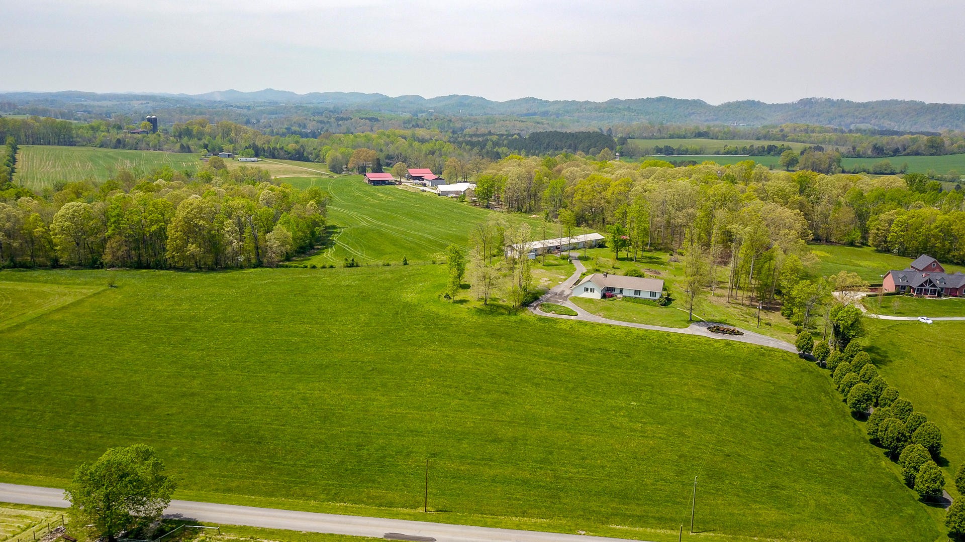 137 Cold Stream Farm Road Madisonville, TN 37354 - Photo 2 of 40 Gallery Image 2