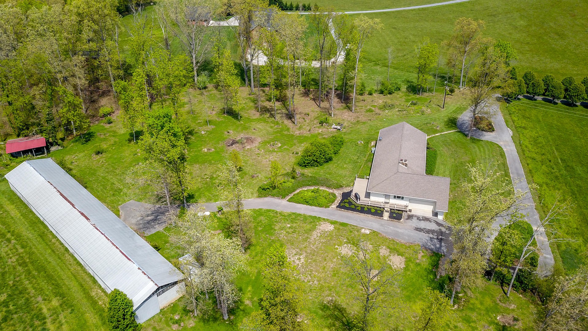 137 Cold Stream Farm Road Madisonville, TN 37354 - Photo 3 of 40 Gallery Image 3