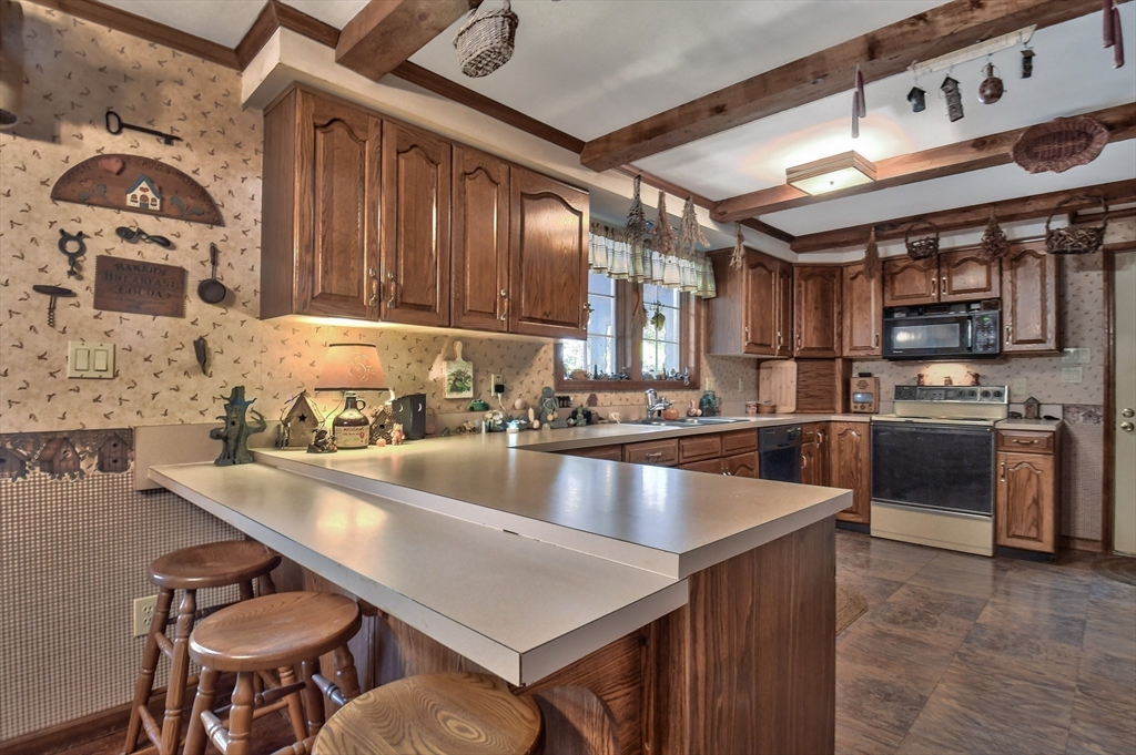 334 High Street Gardner, MA 01440 - Photo 12 of 31