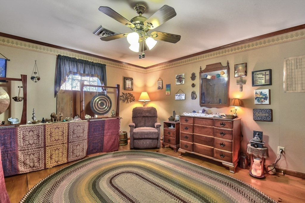 334 High Street Gardner, MA 01440 - Photo 19 of 31