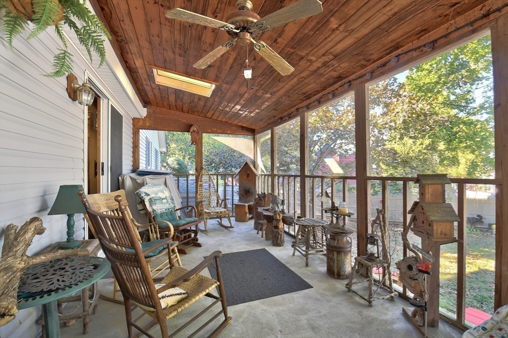 334 High Street Gardner, MA 01440 - Photo 24 of 31