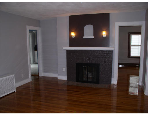 72 Osborne Terrace Springfield, MA 01104 - Photo 3 of 8