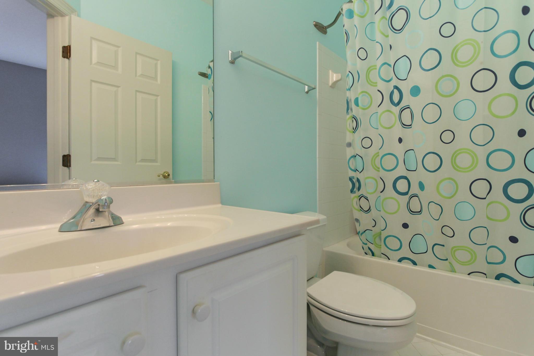 6823 Woolin Place Springfield, VA 22150 - Photo 20 of 27 Bath