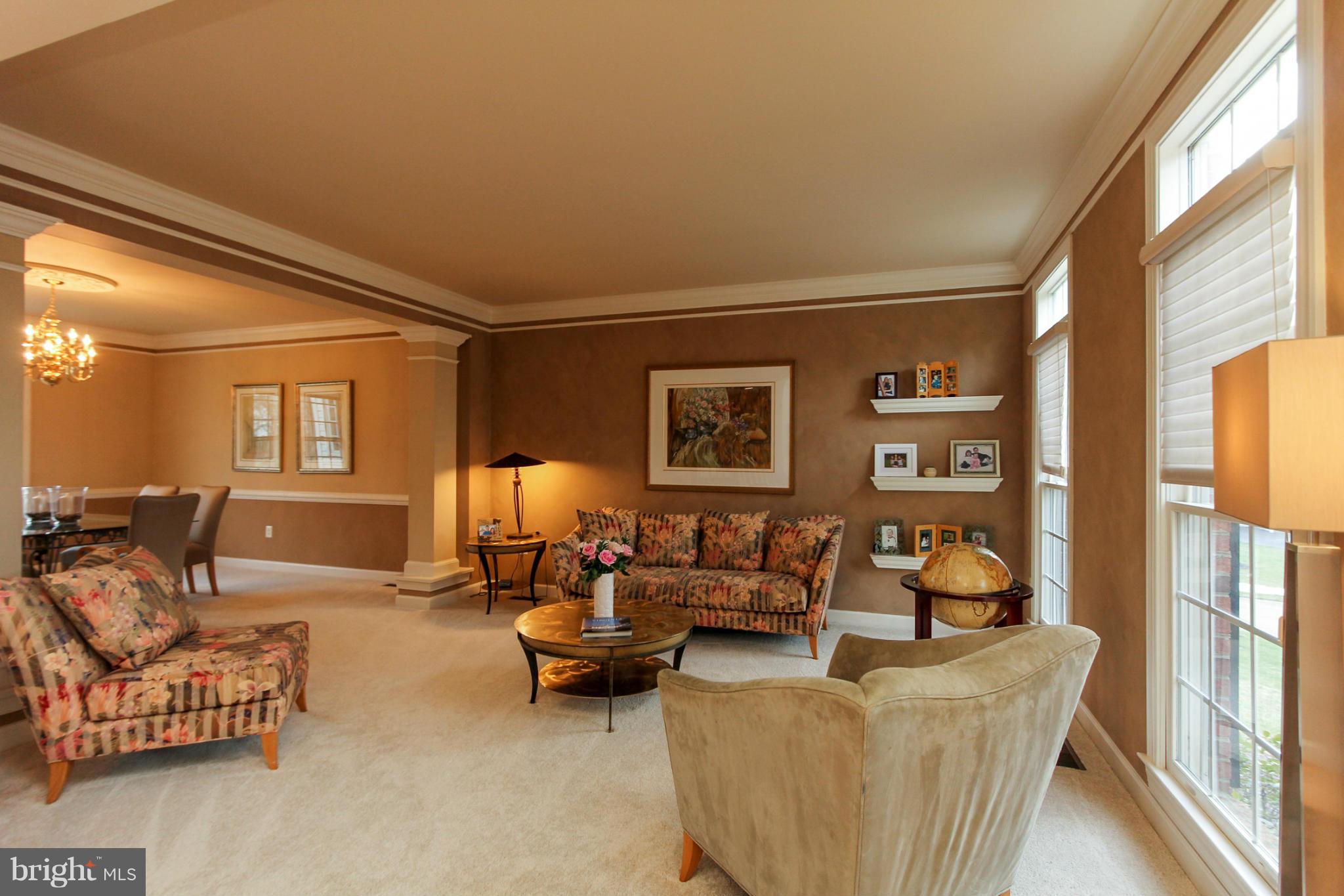 6823 Woolin Place Springfield, VA 22150 - Photo 3 of 27 Living Room