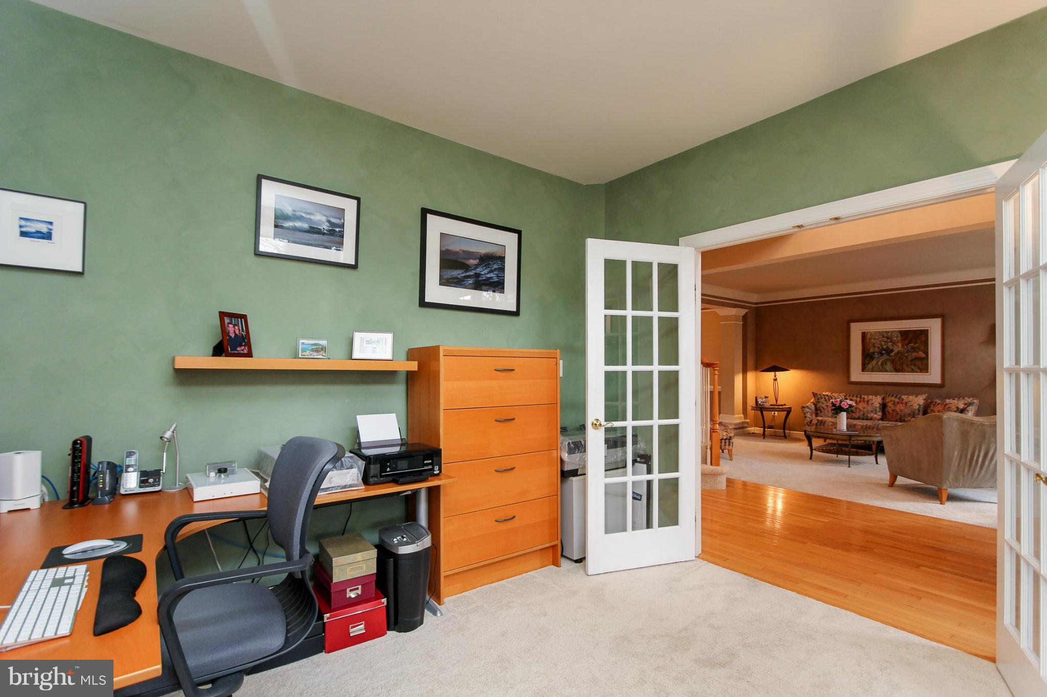 6823 Woolin Place Springfield, VA 22150 - Photo 5 of 27 Interior (General)