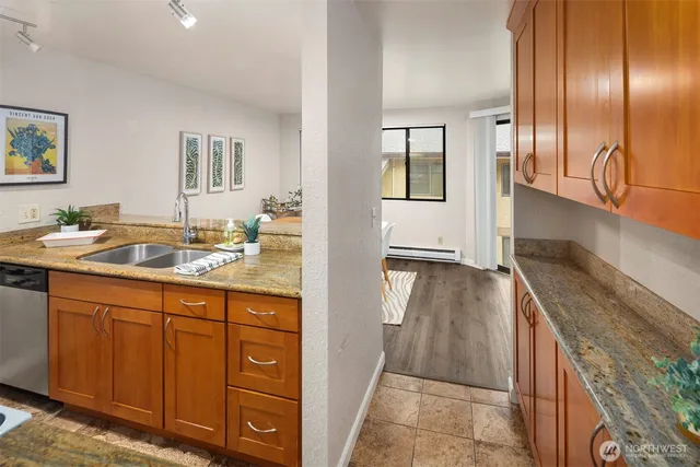 $569,950 | 10330 Southeast 6th Street, Unit A2, Bellevue, WA 98004