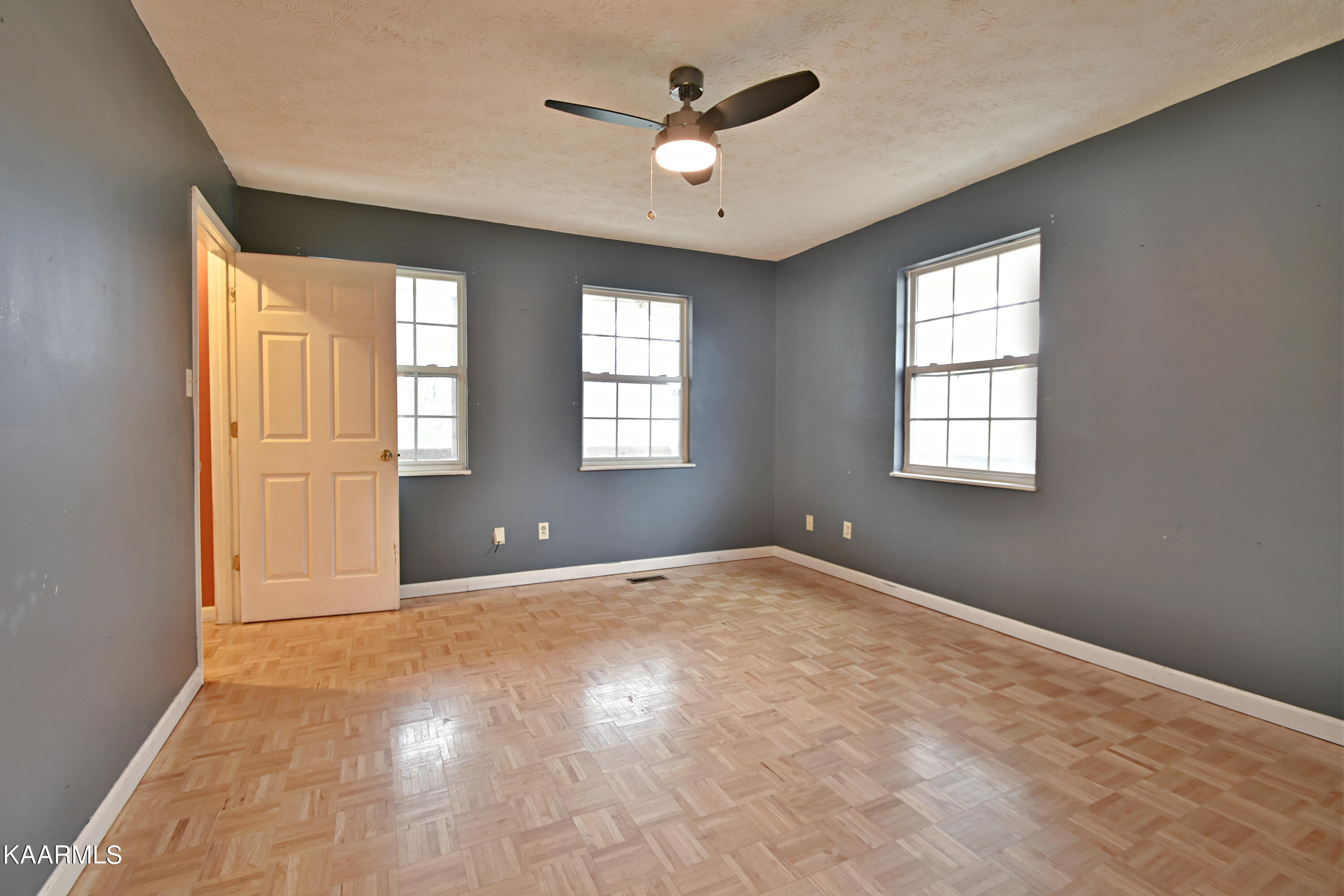 131 Duke Lane Luttrell, TN 37779 - Photo 11 of 29 DSC_2312 (1)