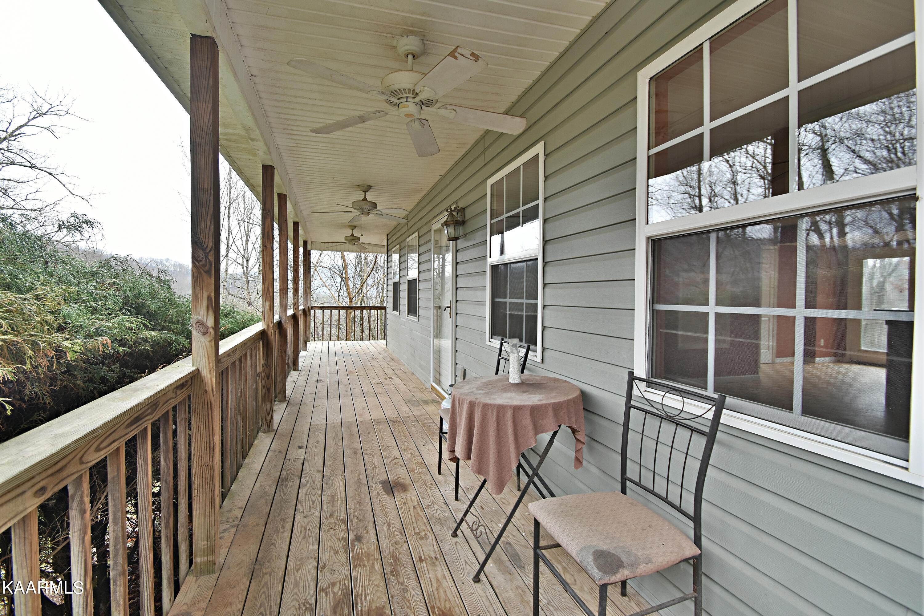 131 Duke Lane Luttrell, TN 37779 - Photo 4 of 29 DSC_2325 (1)