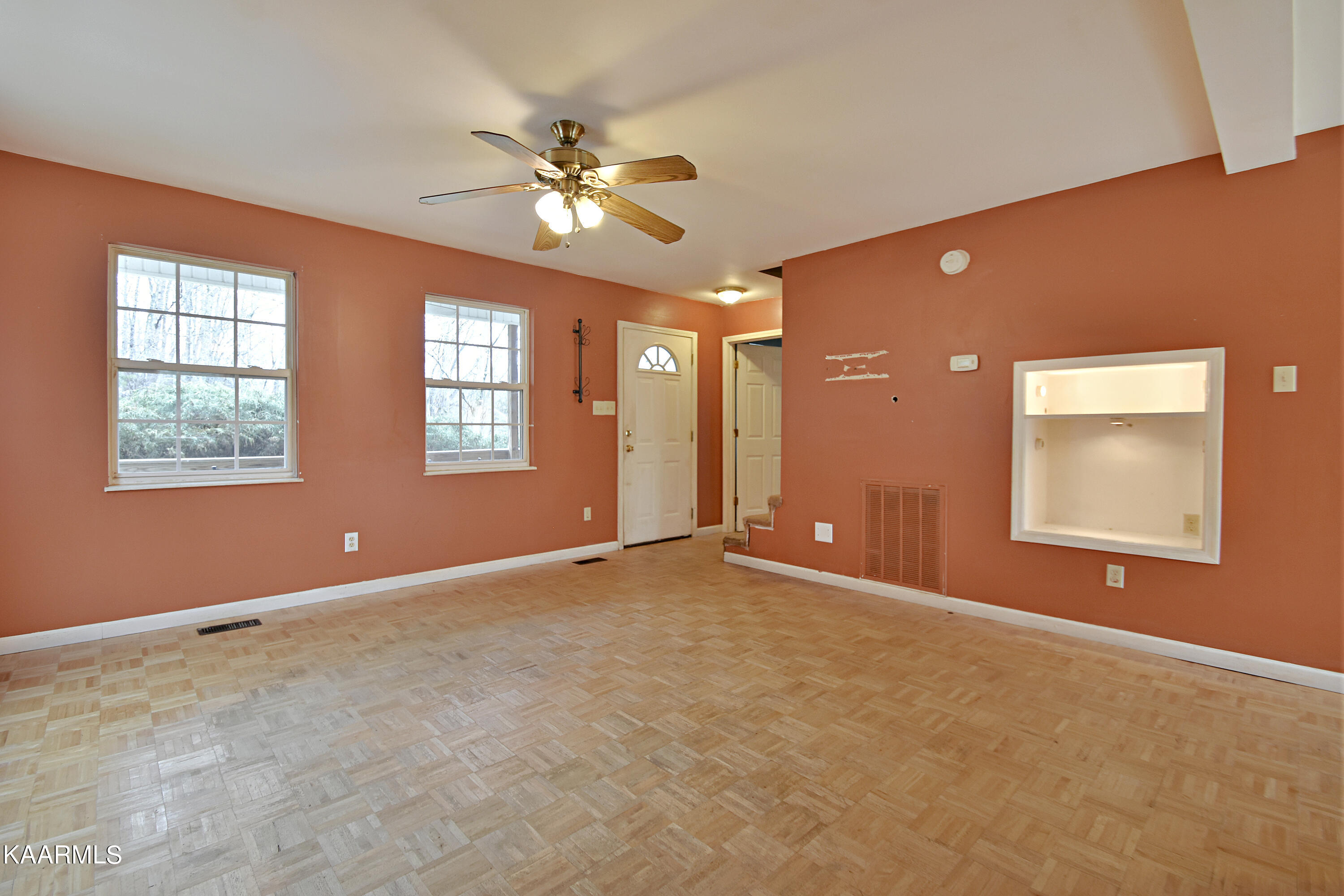 131 Duke Lane Luttrell, TN 37779 - Photo 9 of 29 DSC_2306