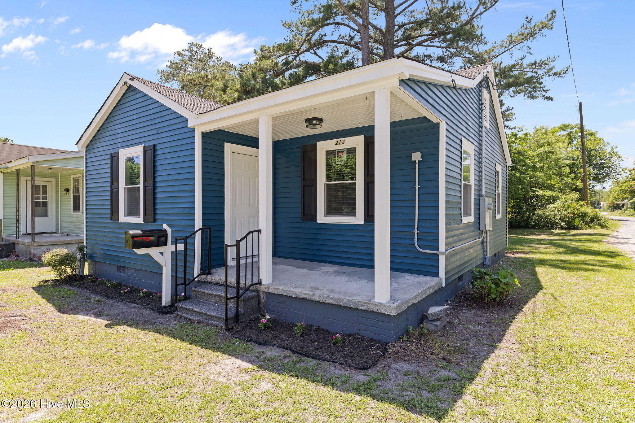 212 Clay Street Kinston, NC 28501 - Photo 3 of 15