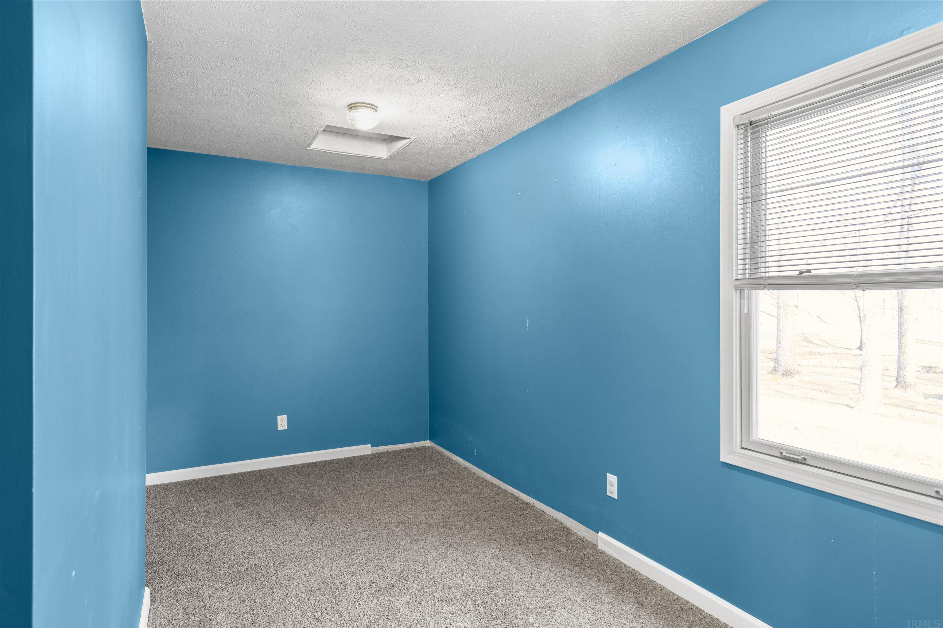 3050 South Trail Ridge Road Warsaw, IN 46580 - Photo 23 of 36 Gallery Image 23