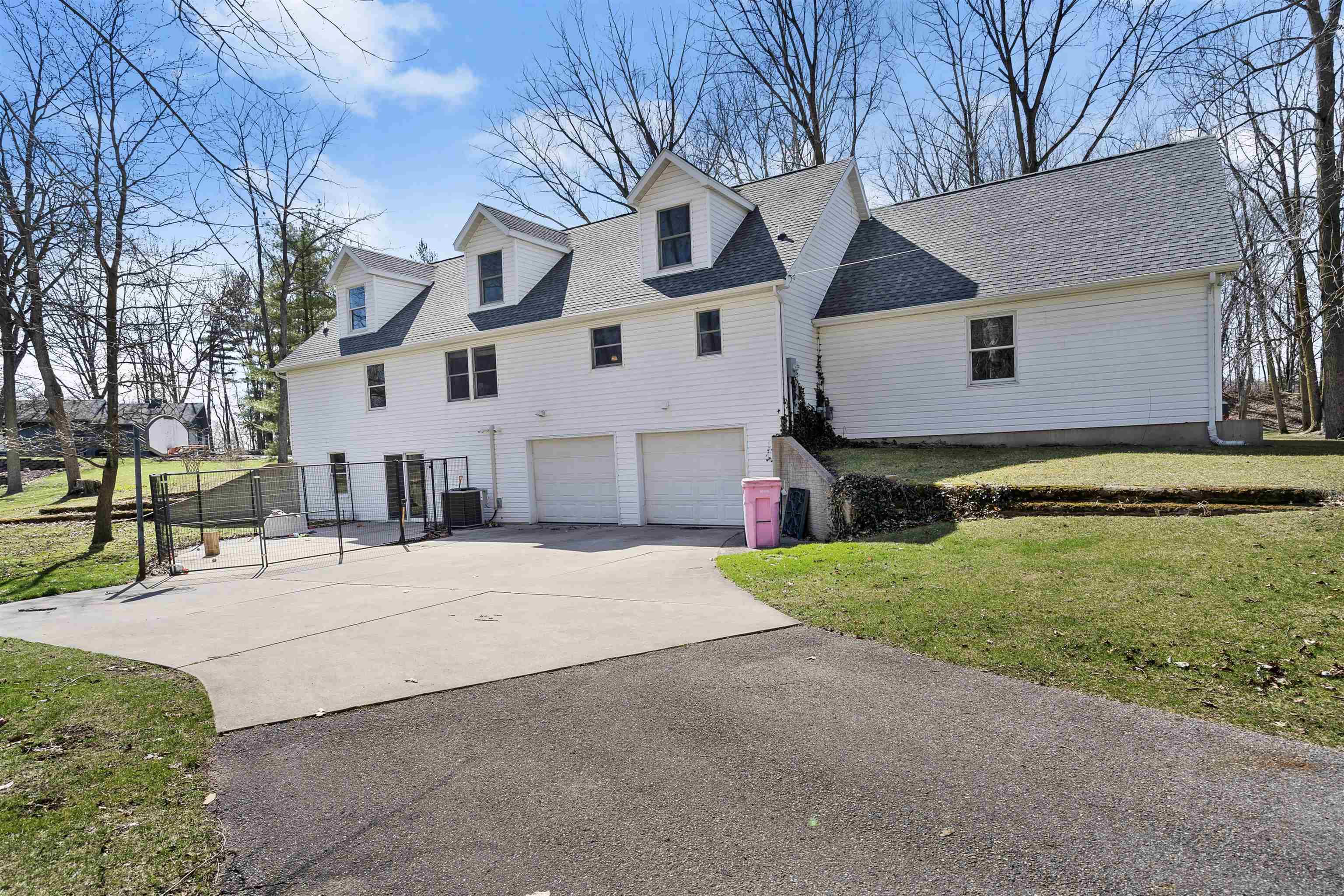 3050 South Trail Ridge Road Warsaw, IN 46580 - Photo 5 of 36 Gallery Image 5