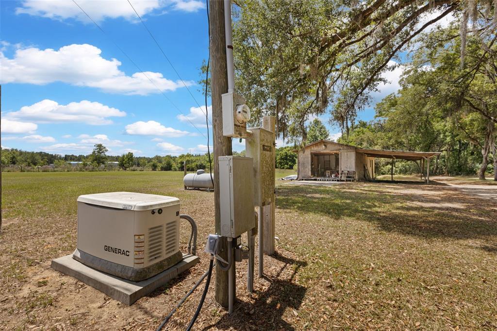 6689 Southeast 55th Street Trenton, FL 32693 - Photo 60 of 83 a front view of a house with a yard