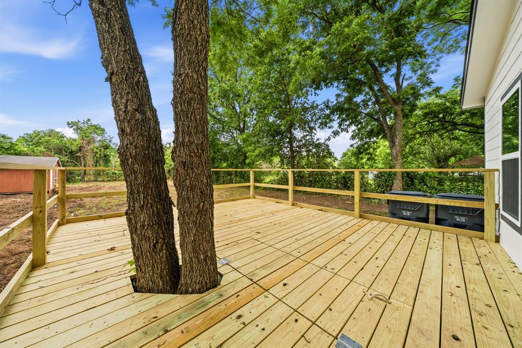 3313 South 3rd Street Waco, TX 76706 - Photo 21 of 28 a view of balcony with wooden floor and fence