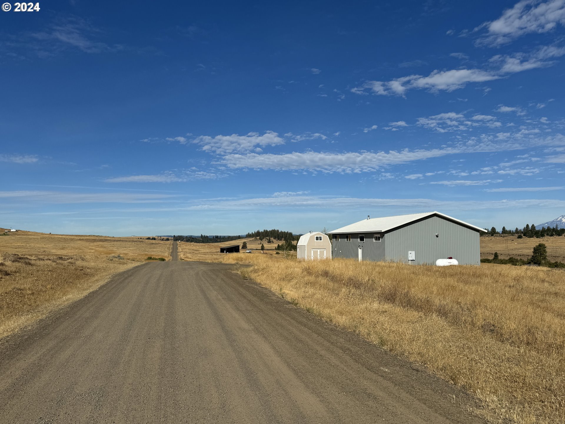 19 Newton Road Centerville, WA 98613 - Photo 13 of 48 a view of an ocean beach and mountain