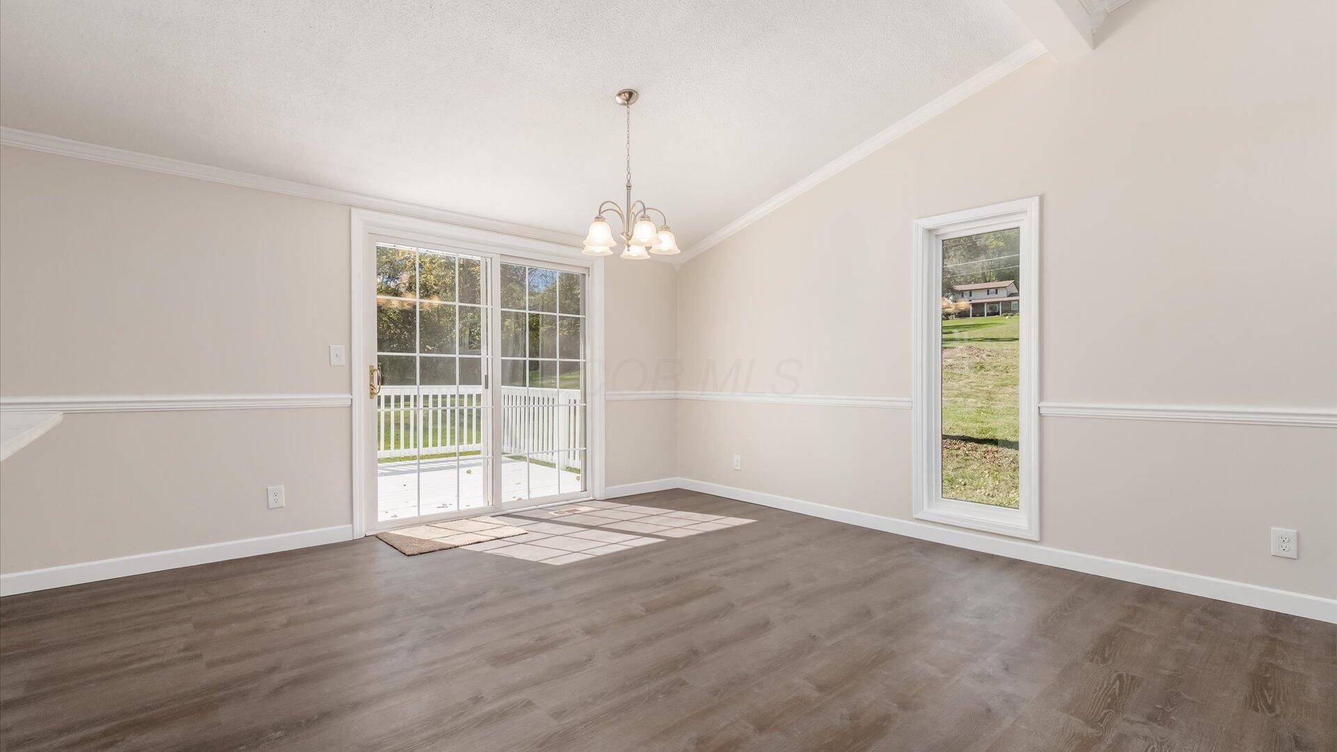 8140 Black Run Road Nashport, OH 43830 - Photo 5 of 36 Dining Room