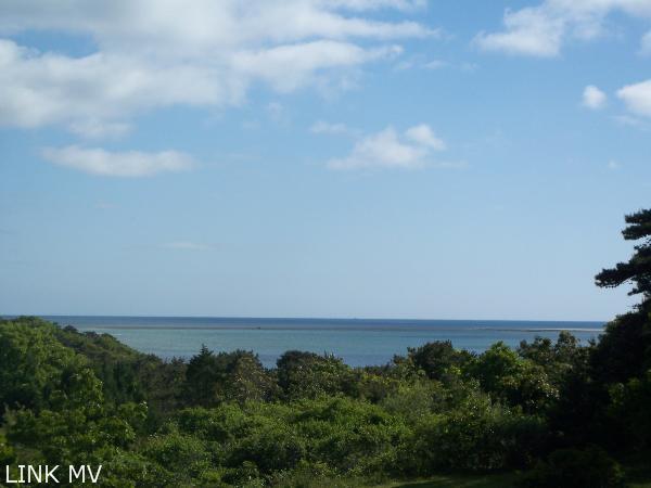 7 Windward Road Edgartown, MA 02539 - Photo 5 of 12 http://d1qzqeyxiitrap.cloudfront.net/photos/18815/600/4cfc9286.jpg