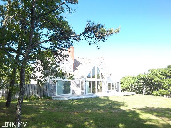 7 Windward Road Edgartown, MA 02539 - Photo 7 of 12 http://d1qzqeyxiitrap.cloudfront.net/photos/18815/600/bd961d05.jpg