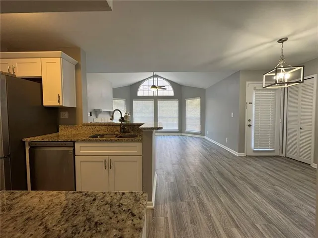 $1,800 | 105 Hawkstone Way, Alpharetta, GA 30022