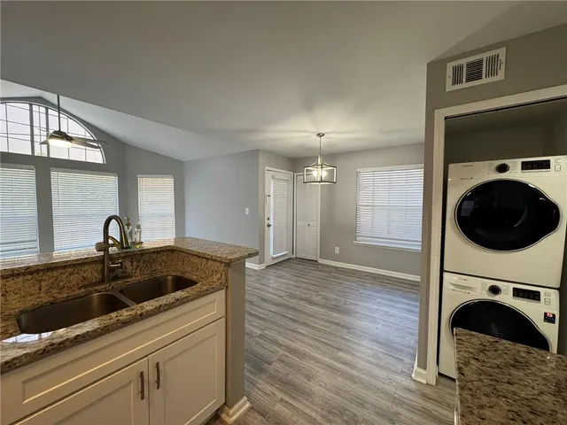 $1,800 | 105 Hawkstone Way, Alpharetta, GA 30022