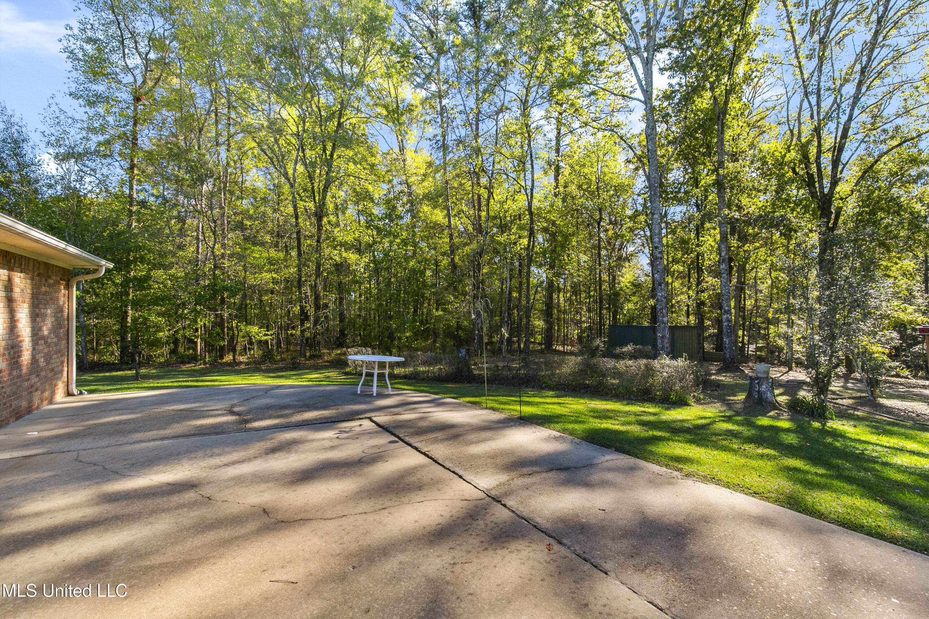 1908 Timberlake Place Byram, MS 39272 - Photo 50 of 65 1908 Timber Lake-52