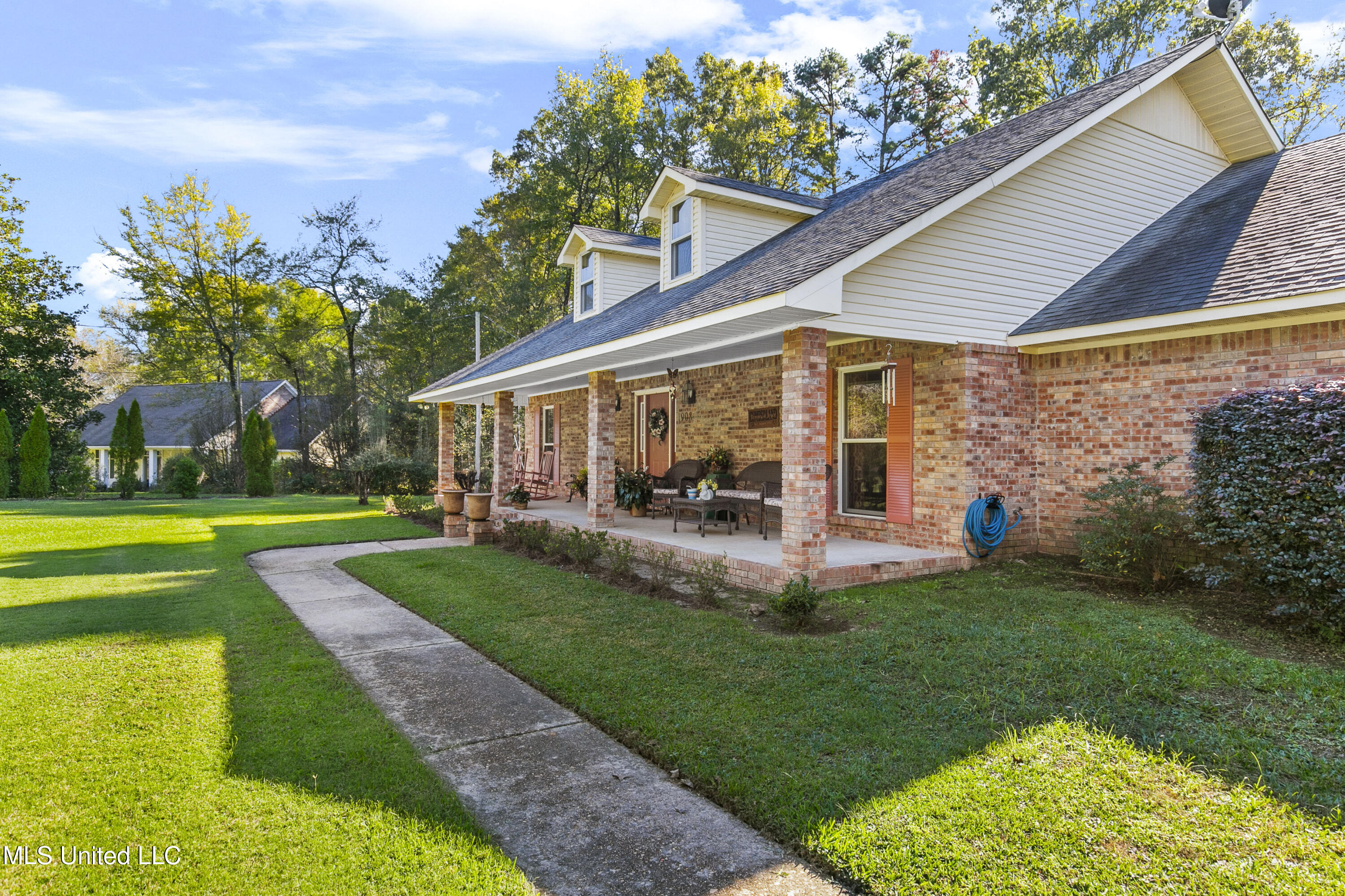 1908 Timberlake Place Byram, MS 39272 - Photo 6 of 65 1908 Timber Lake-7