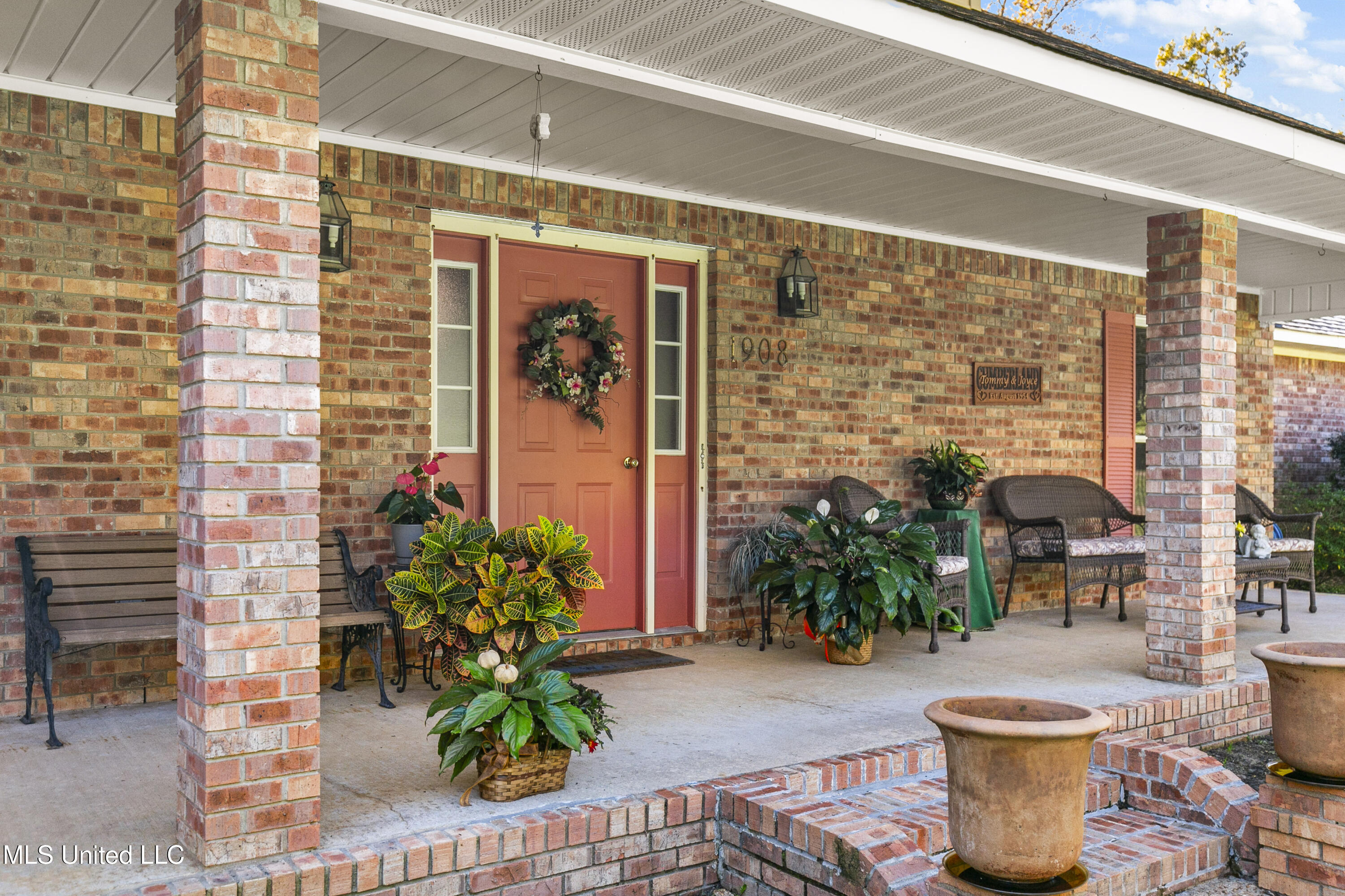 1908 Timberlake Place Byram, MS 39272 - Photo 8 of 65 1908 Timber Lake-9