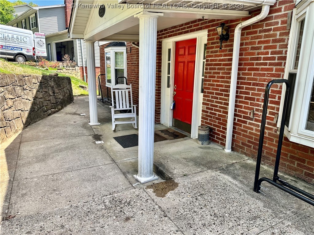 1537 Mt Vernon Road Charleston, WV 25314 - Photo 3 of 34 Gallery Image 3