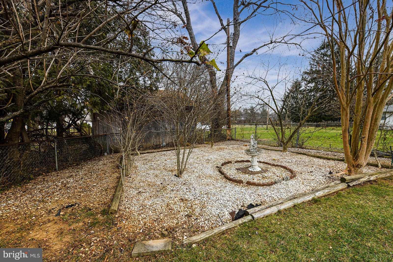 2109 Kalb Manor Road Baltimore, MD 21244 - Photo 43 of 49 Rock/Tree Garden