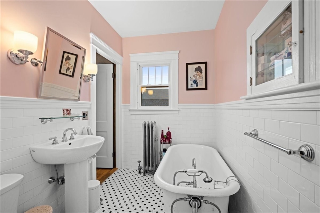 39 Kosta Street Worcester, MA 01607 - Photo 18 of 41 Gallery Image 18