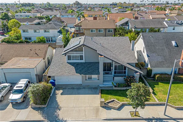 $1,550,000 | 5316 Vista Real, Cypress, CA 90630