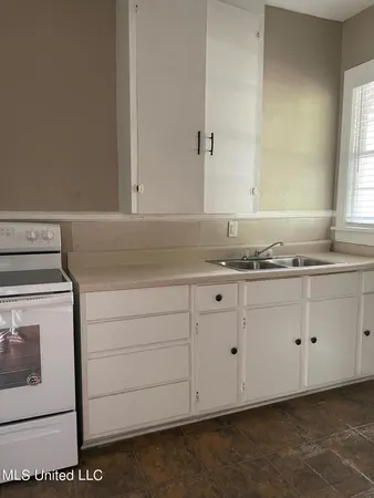 $445,000 | 1033 Monroe Street, Unit A B C D E F, Jackson, MS 39202