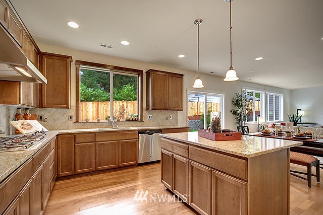 22101 38th Avenue Southeast Bothell, WA 98021 - Photo 5 of 13