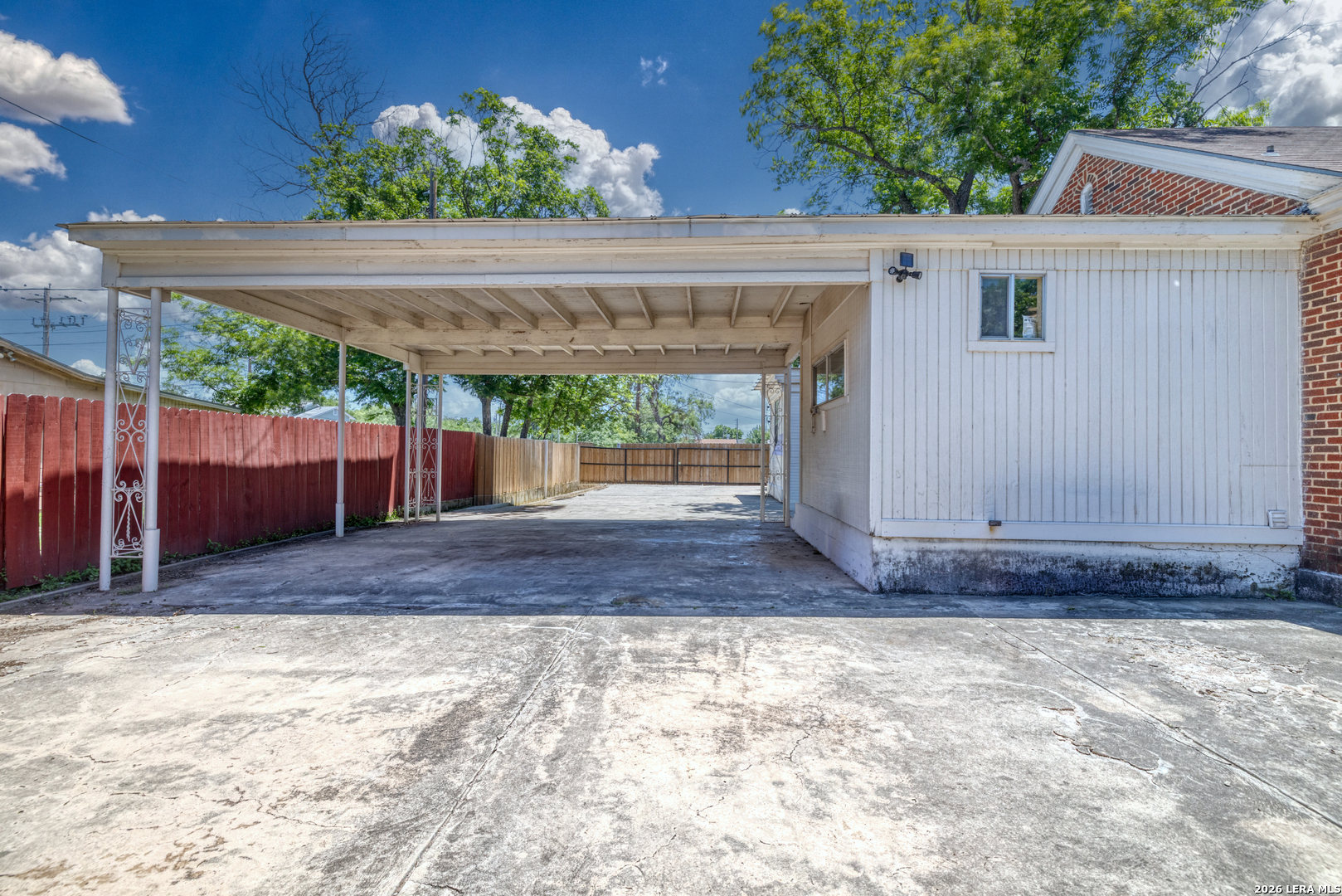 440 South Getty Street Uvalde, TX 78801 - Photo 34 of 39