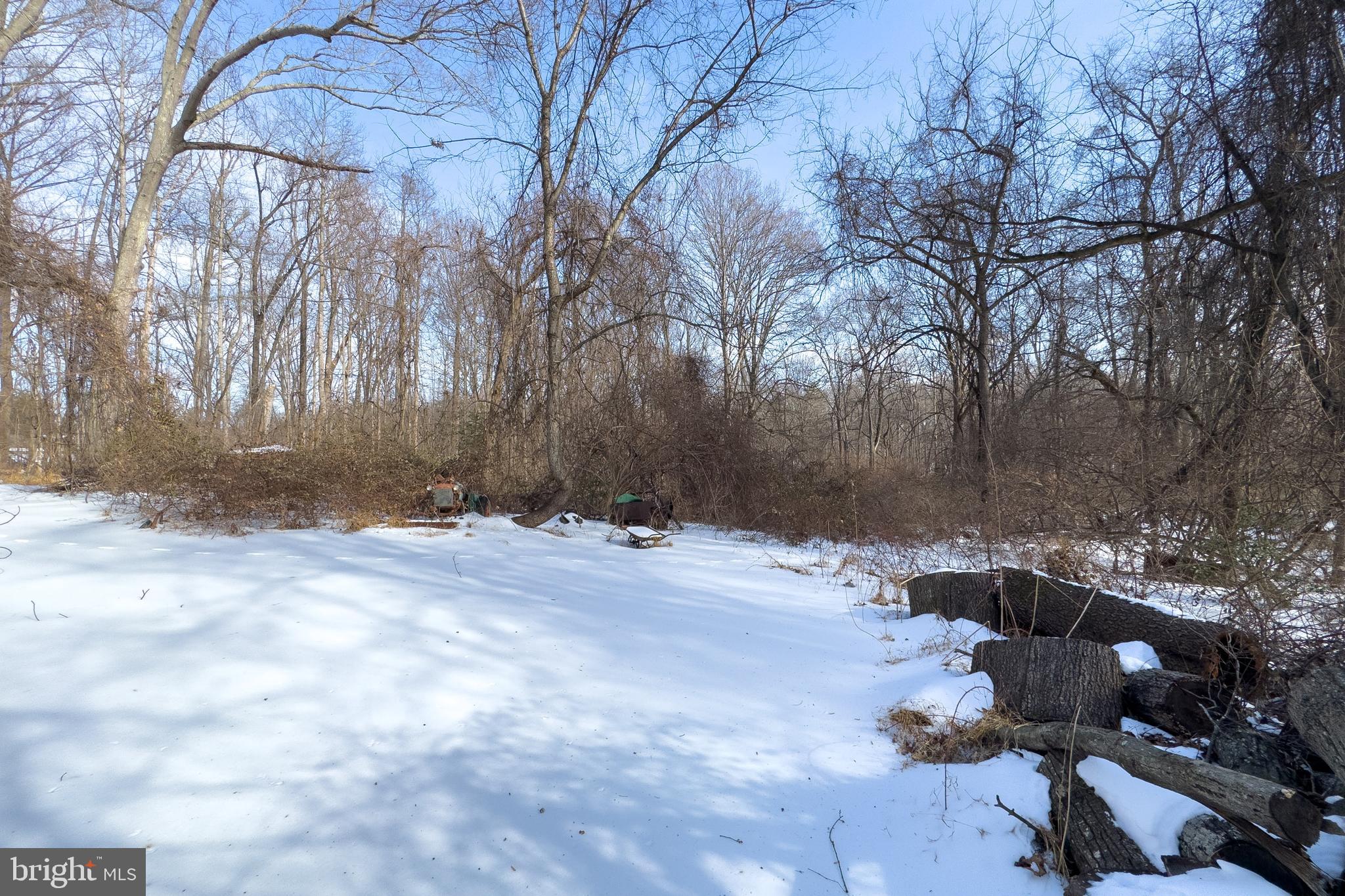 11523 Popes Head Road Fairfax, VA 22030 - Photo 3 of 7