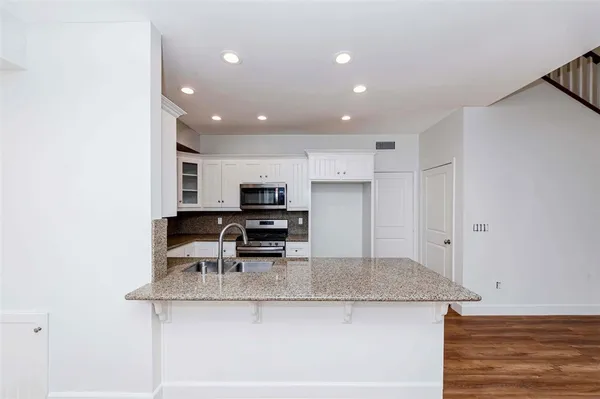 $4,800 | 24818 Woodward Avenue, Lomita, CA 90717